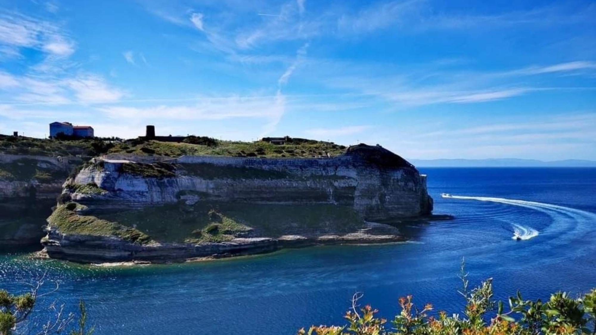 Appartement Kalliste, Logements Avec Vue Citadelle De Bonifacio Bonifacio  Bagian luar foto